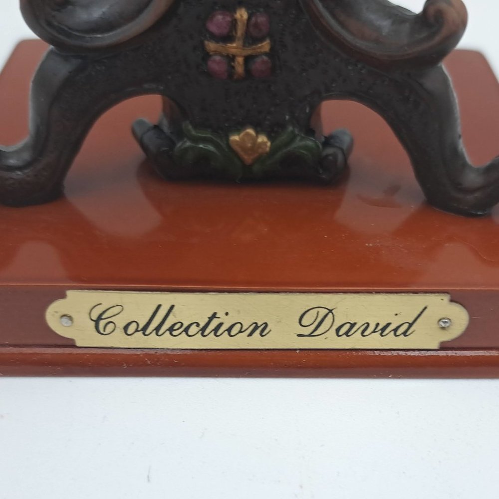 Jesus On The Cross -New Vintage Resin Crucifix - Picture 8 of 11